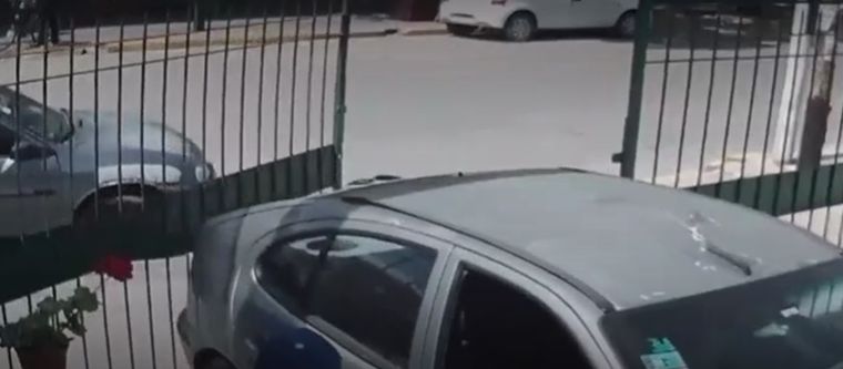 El hecho ocurrió en un estacionamiento privado ubicado en la calle Joly al 2800. Foto: Captura de pantalla