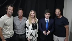 Javier Milei con Karina Milei y los extenistas Carlos Moyá, David Nalbandian y Rafael Nadal.