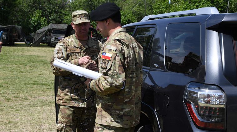 El Plan Escudo Fronterizo prevé muros, vigilancia tecnológica y mayor despliegue militar en sectores críticos del límite con Bolivia. El Plan Escudo Fronterizo prevé muros, vigilancia tecnológica y mayor despliegue militar en sectores críticos del límite con Bolivia.