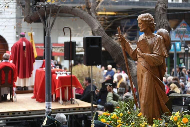 La imagen de Santiago Apóstol en la peatonal mendocina.&nbsp;