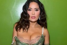 Salma Hayek LA ACTRIZ MIDE 1.57 m Foto: https://www.heraldousa.com/entretenimiento/2023/1/23/salma-hayek-tiene-estos-tips-rutinas-para-mantenerse-joven-los-56-anos-33307.html