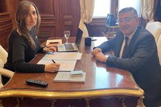 Victoria Villarruel firmó su primer decreto parlamentario Foto: Twitter de Victoria Villarruel