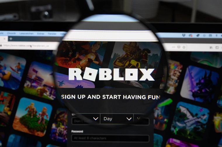 Roblox implementó un sistema de verificación de edad con inteligencia artificial. Roblox implementó un sistema de verificación de edad con inteligencia artificial.