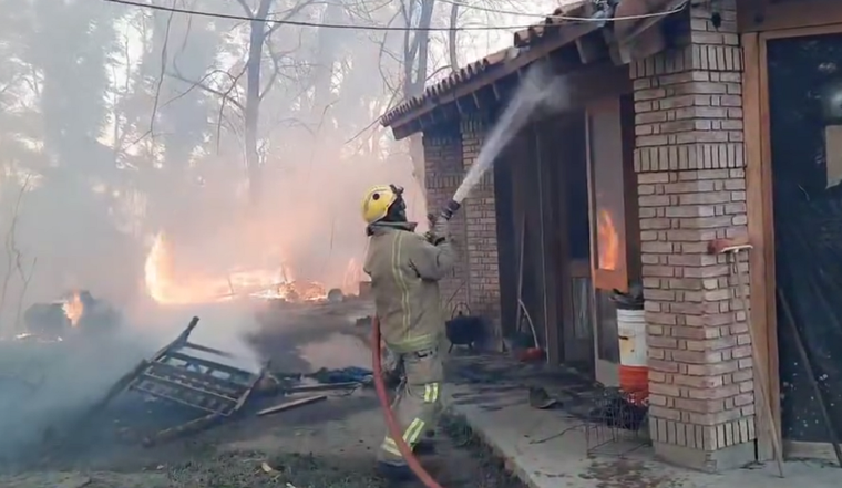 El incendio consumió la vivienda Foto: archivo/imagen ilustrativa