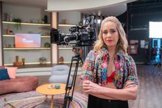 Un adelanto exclusivo del nuevo proyecto de Carmen Aub Carmen Aub se prepara ansiosa para la nueva temporada de su talk show. Foto: E! Entertainment