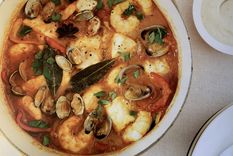 merluza con mariscos a la provenzal ¡para chuparte los dedos!