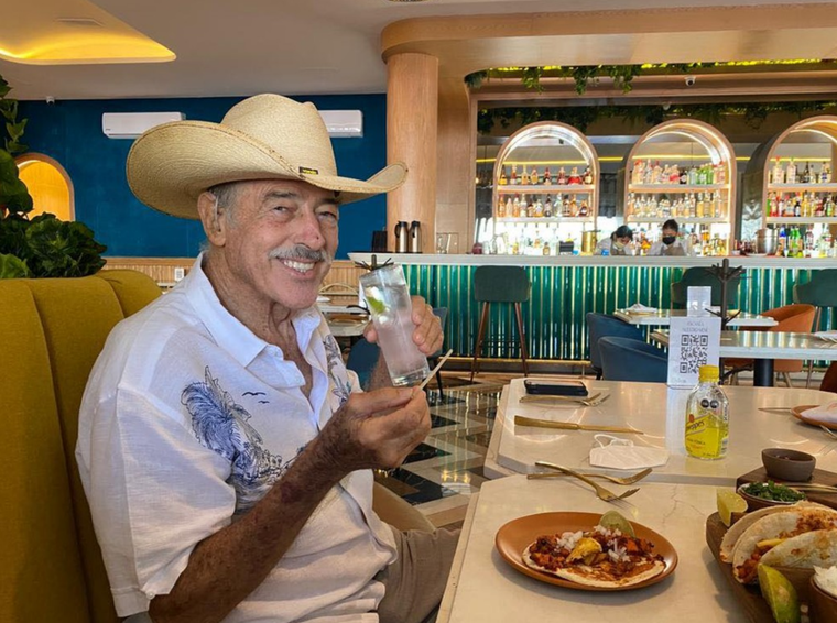 Andrés García nació el 24 de mayo de 1941.