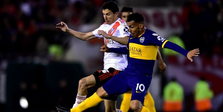 Nacho Fernández y Carlos Tevez, dos estrellas que supieron animar Superclásicos calientes