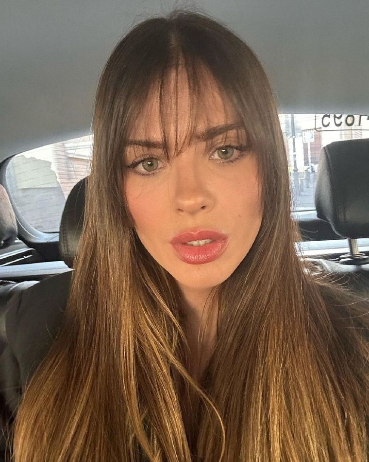 La China Suárez se cortó el flequillo en un video de Tik Tok. Foto: Instagram.