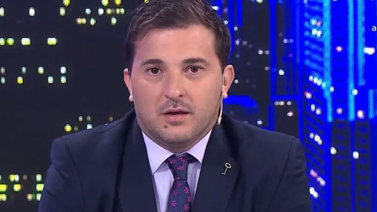 Diego Brancatelli se enojó con todos y se descargó en un móvil. Foto: Captura de América TV