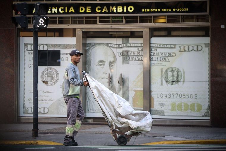 En los últimos dos años Argentina ha estado bajo un control fiscal que ha revitalizado la economía, pero ha causado fuertes recortes sociales.