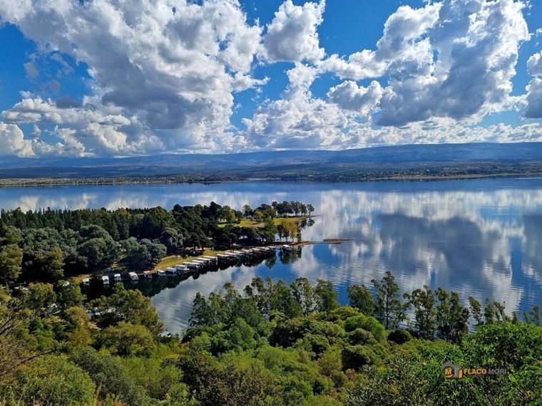 El Dique Los Molinos sorprende con sus imponentes paisajes Foto: Gentileza Flaco Mori