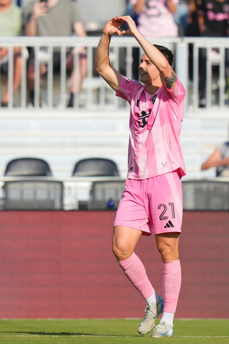 Tadeo Allende hizo una pared con Suárez y firmó el único gol del encuentro. Foto: @MLS