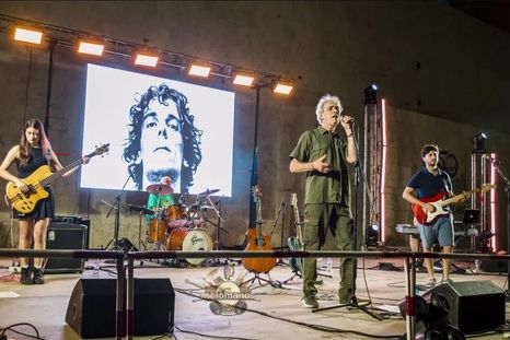 El sábado se podrá disfrutar de Spinetta en el Aire” con Ella También + Leo Sujatovich en el teatro Independencia. El sábado se podrá disfrutar de Spinetta en el Aire” con Ella También + Leo Sujatovich en el teatro Independencia.