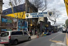 Los pasacalles que aparecieron en La Bombonera a horas del partido ante Independiente. Foto: IG @tomas_pappi
