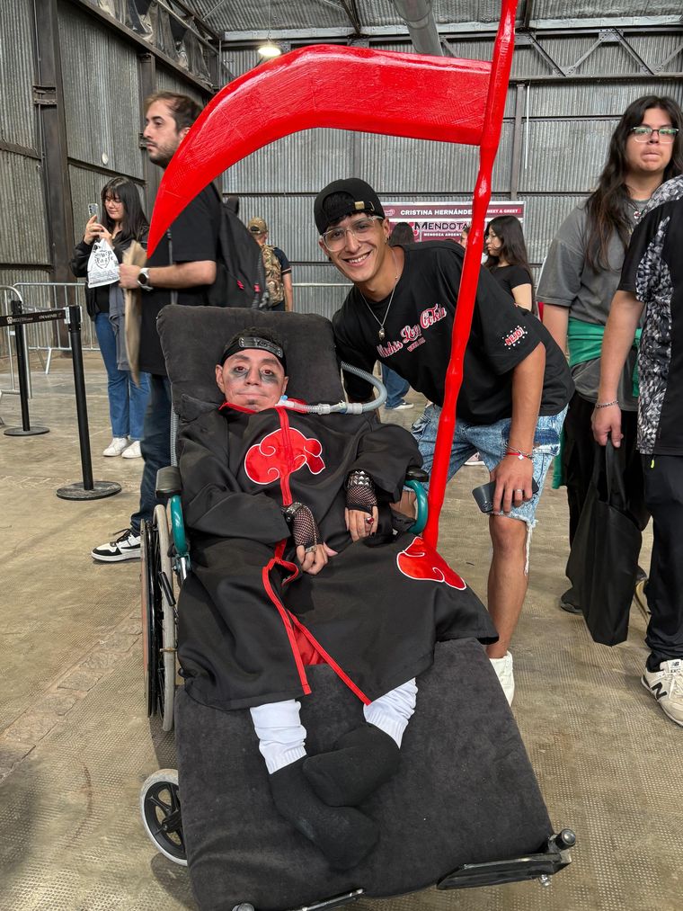 Renzo y Martín también disfrutaron su día en Mendotaku. Renzo y Martín también disfrutaron su día en Mendotaku.