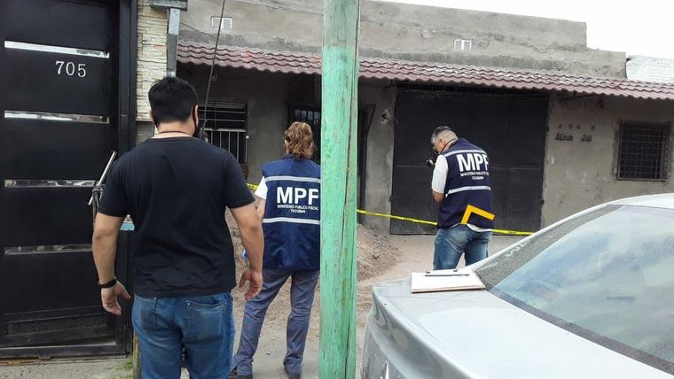 Un hombre estaba tomando alcohol con su hermano y terminó  muerto de una puñalada
