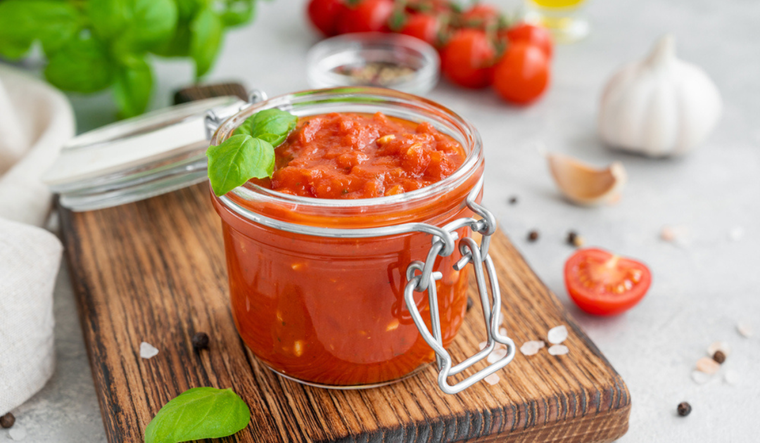 Receta clásica de salsa marinara napolitana con pocos ingredientes Foto: Shutterstock