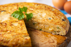 Tortilla de papas fácil y rápida con ingredientes simples Foto: Shutterstock