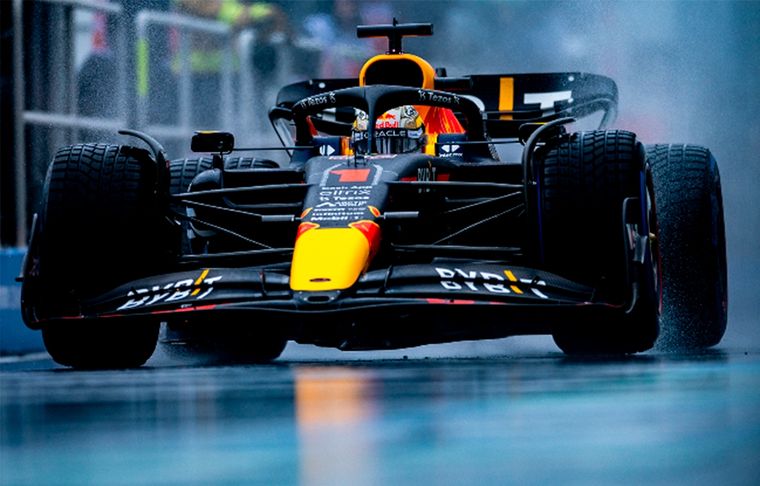 Red Bull Max Verstappen consiguió la pole en Montreal.