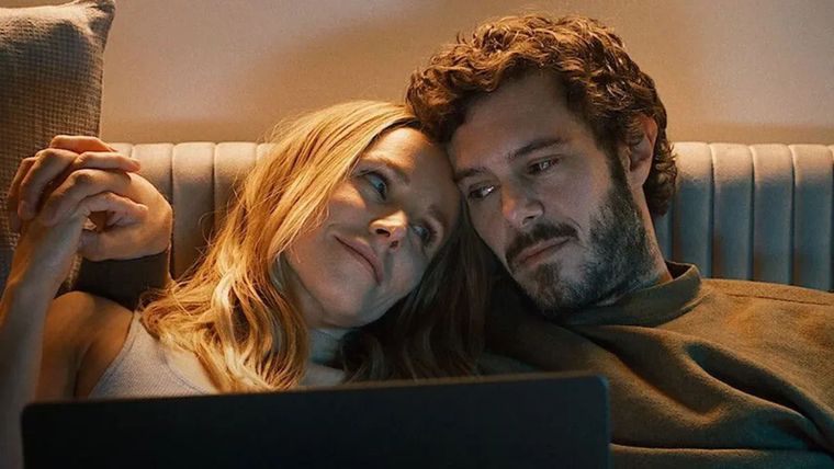 Kristen Bell y Adam Brody protagonizan la segunda temporada de “Nadie quiere esto”. Foto: Archivo Kristen Bell y Adam Brody protagonizan la segunda temporada de “Nadie quiere esto”. Foto: Archivo