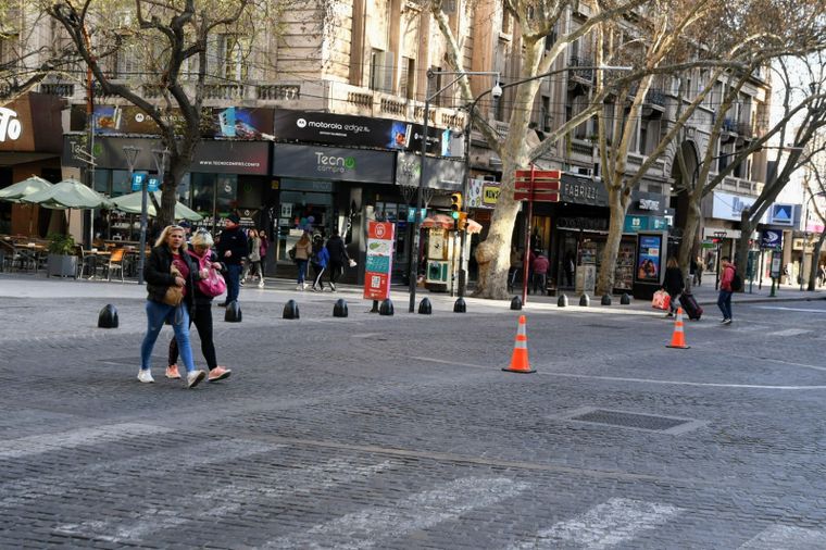 centro mendocino servicios cerrado.JPG