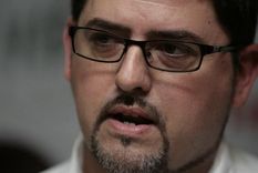 El cordobés reclutado por Chávez: contrastes con Perón y los fusiles de Maduro