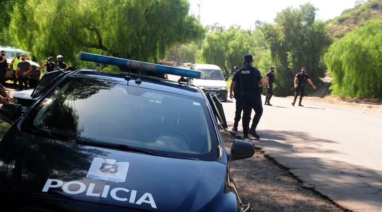 Efectivos policiales trabajaron en el lugar Foto: ALF PONCE MERCADO / MDZ