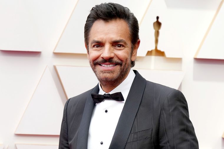 En 1990, Eugenio Derbez conoció a Silvana Prince en un certamen de belleza.