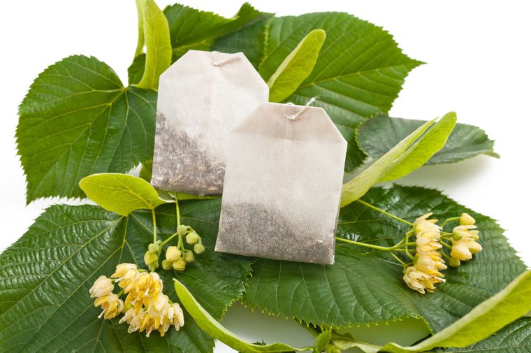 Colocar bolsitas de té en el limonero tiene grandes beneficios. A continuación te decimos cuáles son.