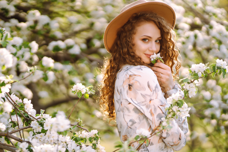 La primavera se expresa como un punto de encuentro entre moda y decoración. La primavera se expresa como un punto de encuentro entre moda y decoración.