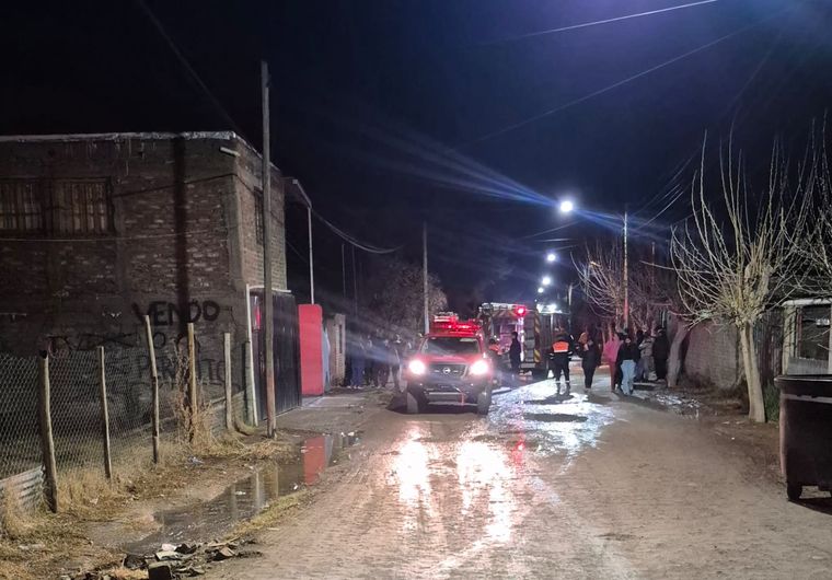 El incendio en Guaymallén se habría provocado por una vela.