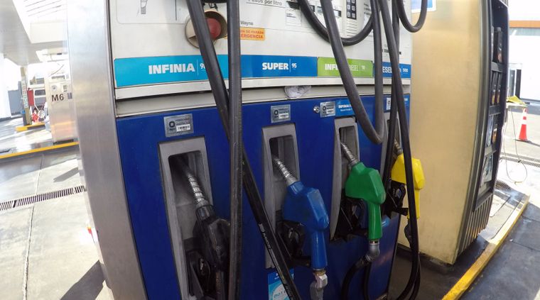 estacion ypf precios nafta surtidores (2).JPG