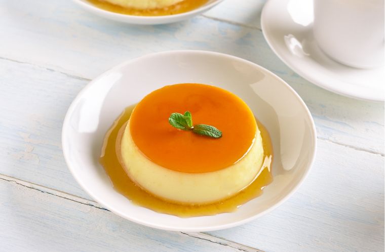Flan de naranja sin horno Una receta simple y en pocos minutos de flan de naranja sin horno. Foto: Shutterstock