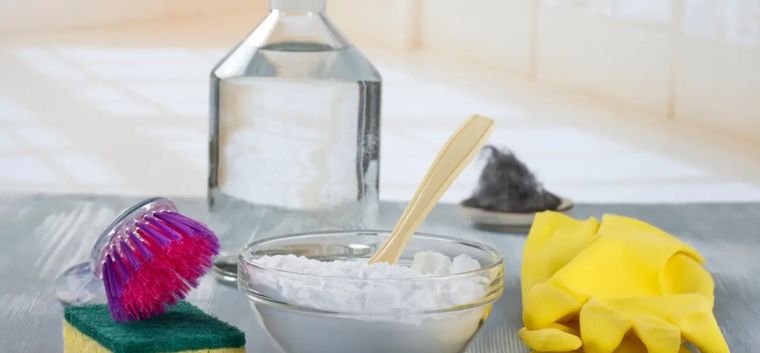 El vinagre de alcohol es uno de los productos caseros más eficientes para limpiar el hogar Foto: GreenMatters (greenmatters.com)
