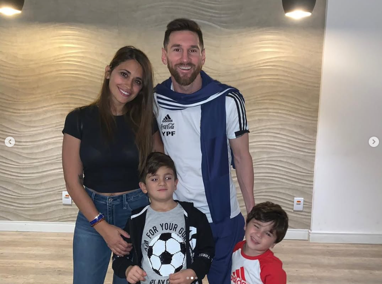 Lionel Messi recibió su cumpleaños en familia, en 2019. Lionel Messi recibió su cumpleaños en familia, en 2019.