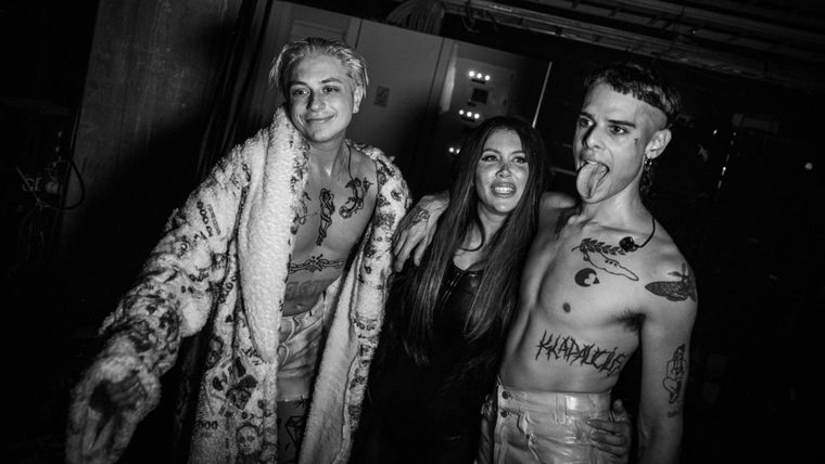 El trío tras el Movistar Arena. El trío tras el Movistar Arena.