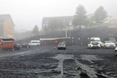 cenizas volcán Etna Otra vez, Catania cubierta de cenizas del volcán. Foto: Efe.