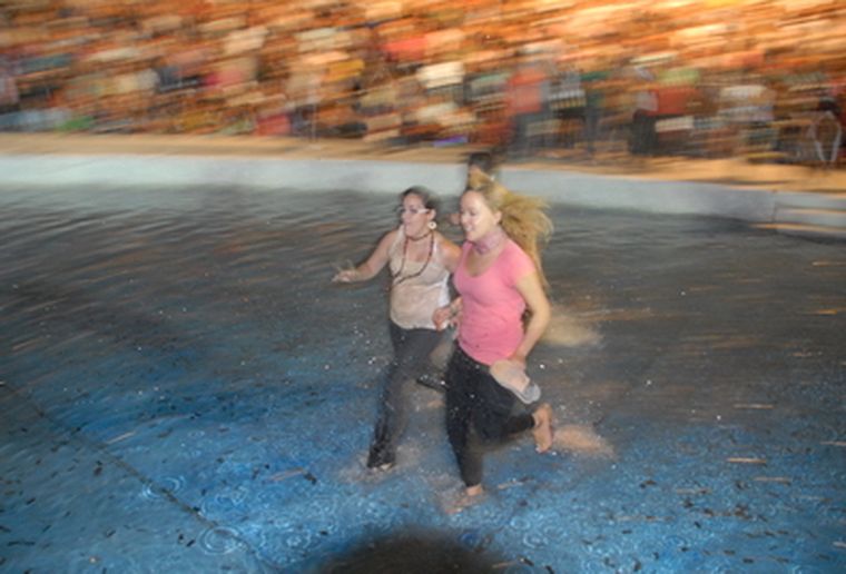 Muchos temen que el agua llegue al teatro griego. Foto: MDZ