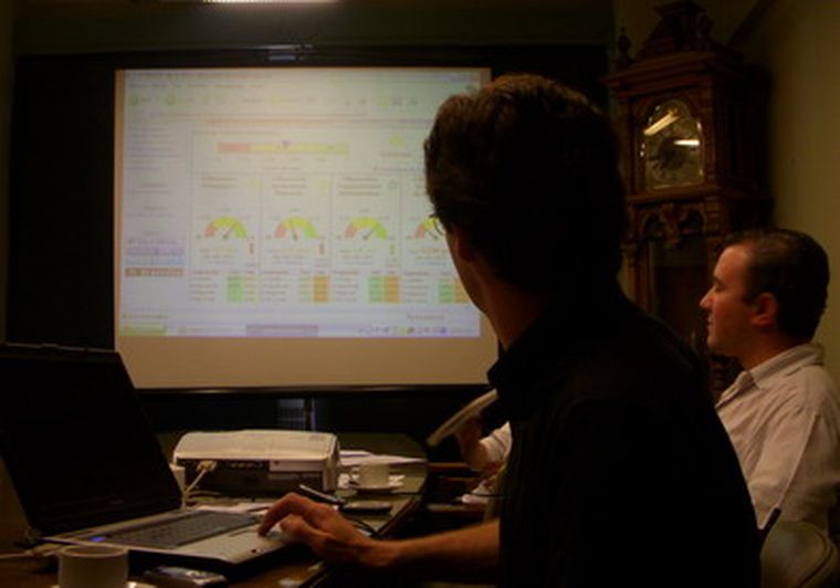 Profesionales explicaron el funcionamiento del sistema  implementado. Foto: MDZ