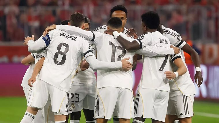 El Real Madrid ya piensa en la próxima temporada y será ¿con Mourinho en el banco? El Real Madrid ya piensa en la próxima temporada y será ¿con Mourinho en el banco?
