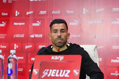 Tras su presentación, Tevez se encontró con el líder de la barrabrava de Independiente Tras su presentación, Tevez se encontró con el líder de la barrabrava de Independiente