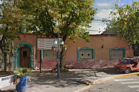 Cacano Bar fue uno de los íconos de las noches mendocinas para varias generaciones. Hoy sus ruinas despiertan nostalgia. Cacano Bar fue uno de los íconos de las noches mendocinas para varias generaciones. Hoy sus ruinas despiertan nostalgia.