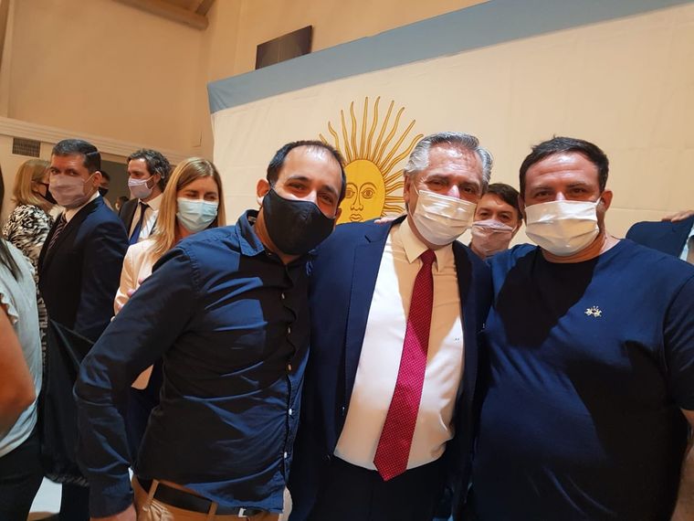 Fernández recibió a los diputados del PJ en Olivos. Foto: Twitter Itai Hagman