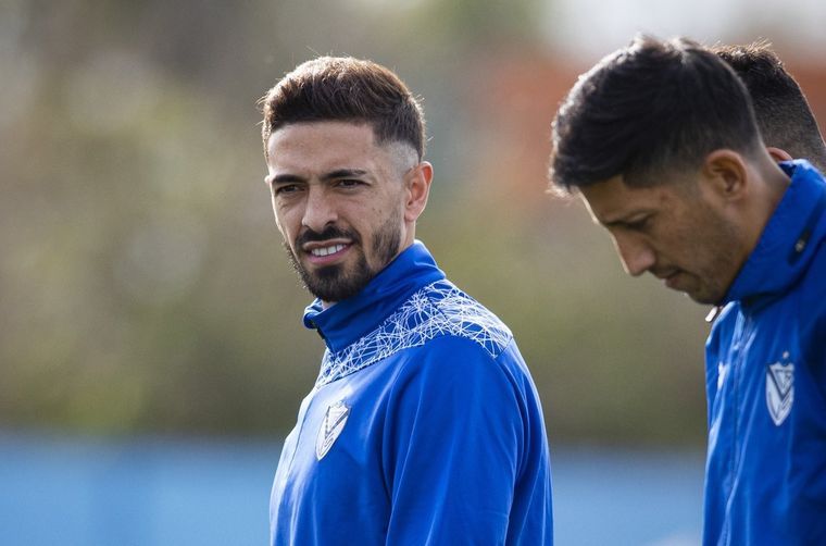 Manu Lanzini fue presentado en Vélez y no esquivó preguntas sobre su salida de River.