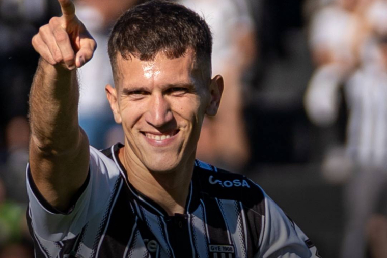 Facundo Lencioni, el goleador y figura del Lobo en este 2025.