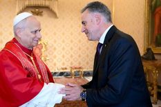 El presidente uruguayo Yamandú Orsi mantuvo un encuentro con el Papa León XIV en el Vaticano,