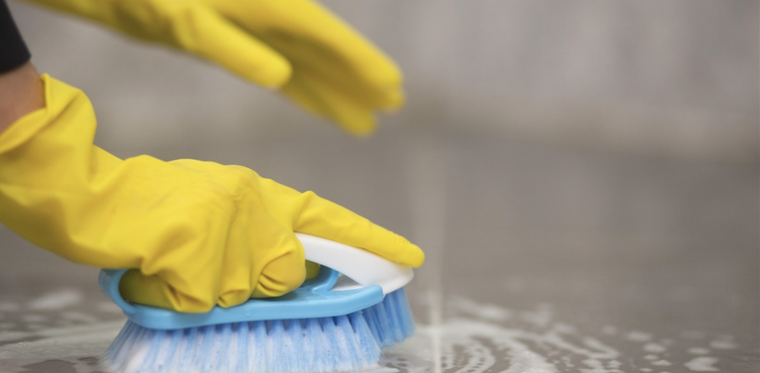 Descubre el trucazo definitivo para limpiar cerámica con tan sólo agua oxigenada y detergente Foto: Shutterstock