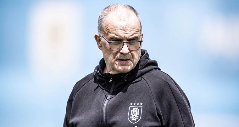 Bielsa reservó a dos futbolistas de River para convocarlos para los amistosos de Uruguay Foto: AUF