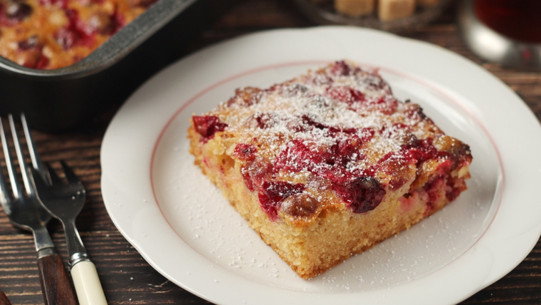 En repostería, la receta de torta de arándanos es muy valorada por su color y aroma. En repostería, la receta de torta de arándanos es muy valorada por su color y aroma.